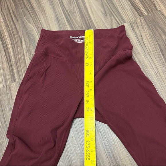 Outdoor Voices SuperForm Rib Flare Pant Stretchy Bell Bottom In Burgundy Size xs - Picture 11 of 12